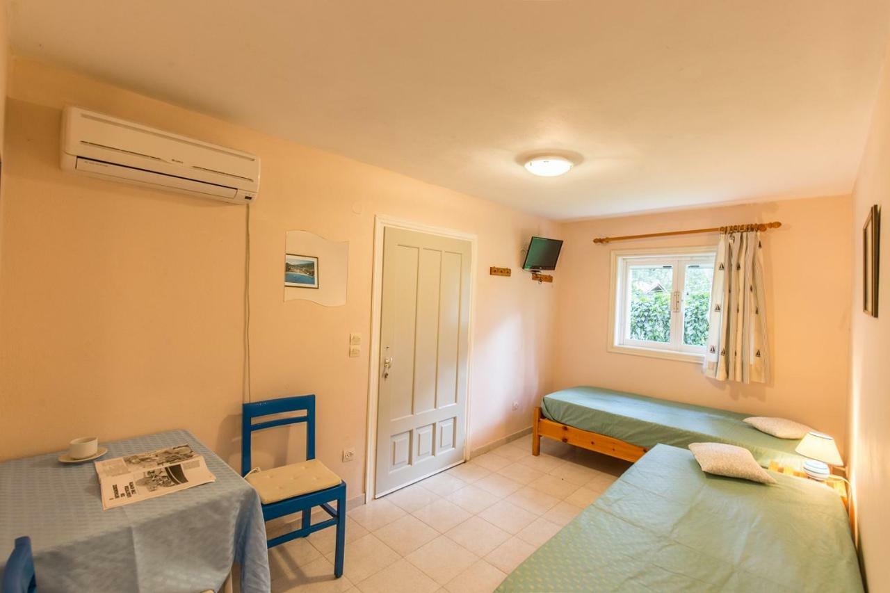 Ormos Drepanou Apartments リジア エクステリア 写真